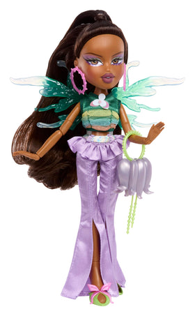 Bratz Fashion Pixiez Sasha half-up hair for playful styling.