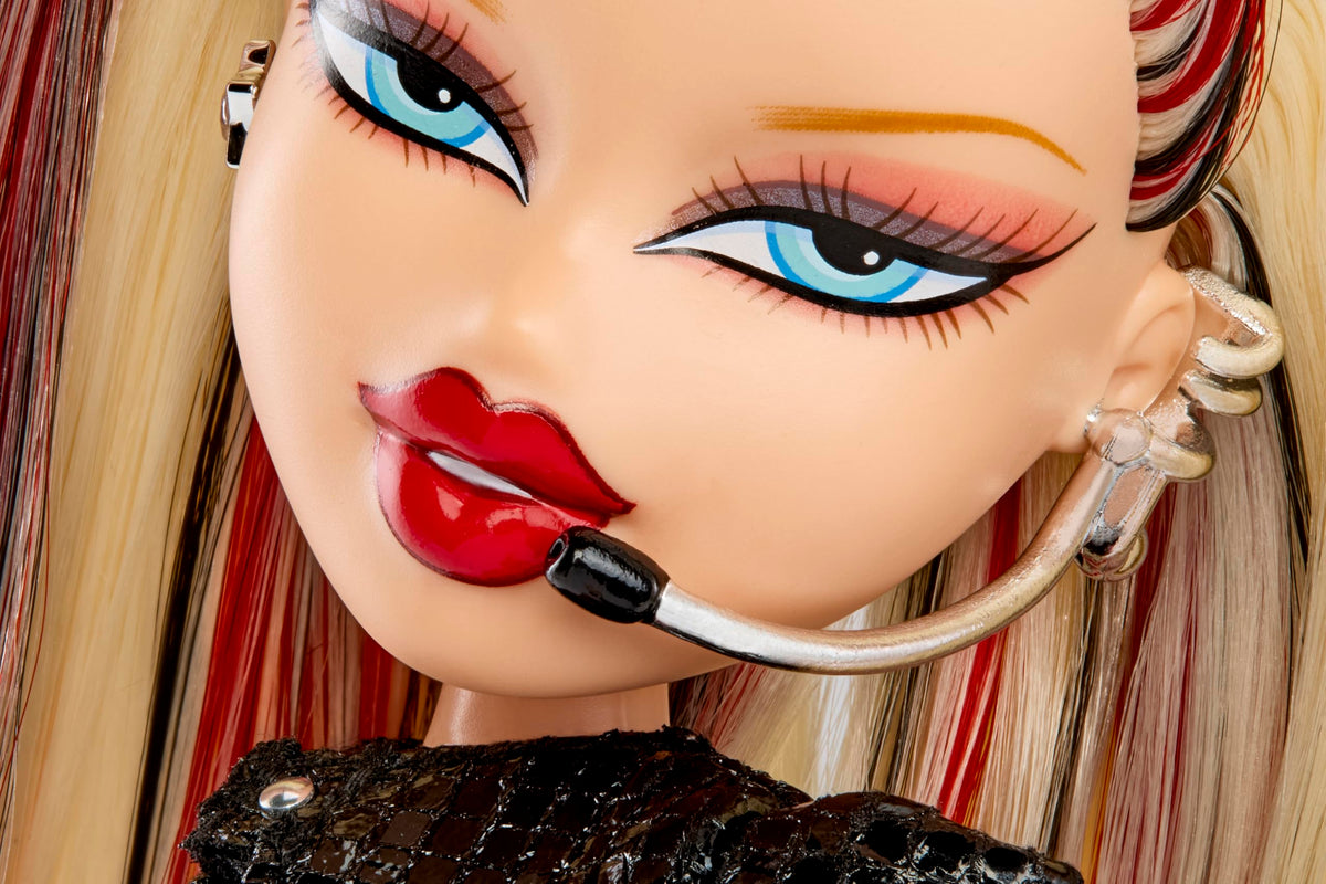 Bratz Pop Starz Cloe microphone headset for pretend concerts