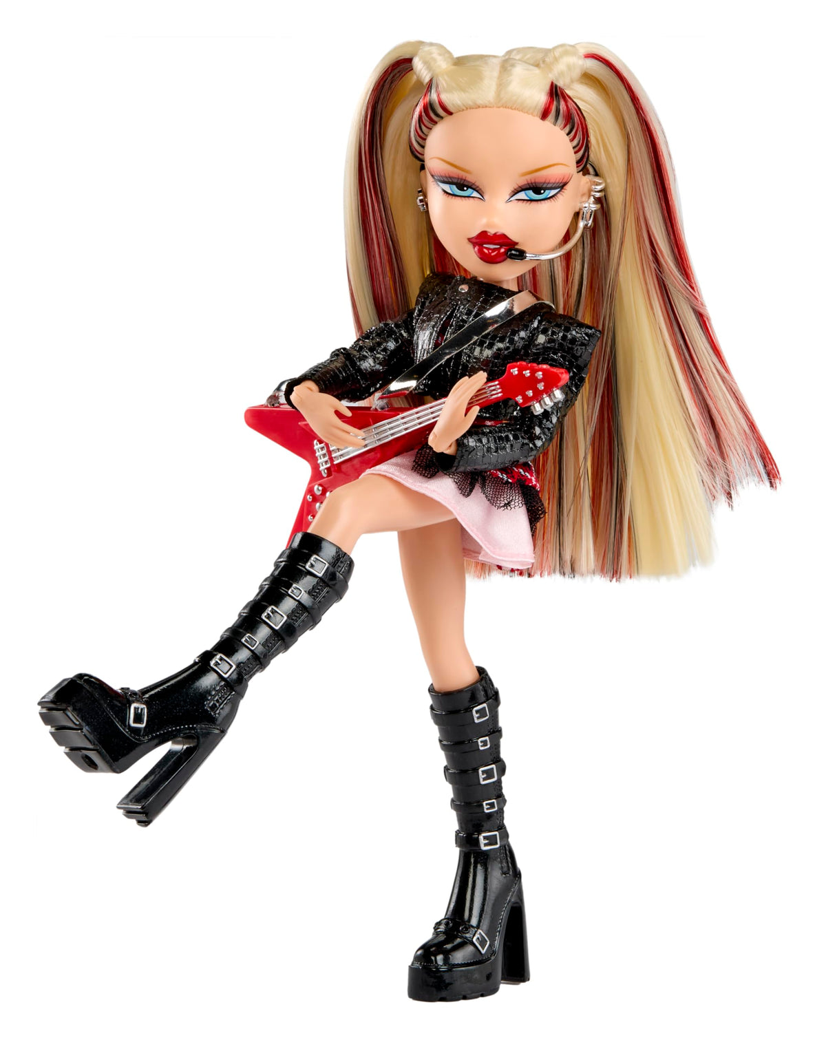 Bratz Pop Starz Cloe plaid skirt look for stage-ready storytelling