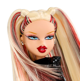 Bratz Pop Starz Cloe red guitar for onstage moments