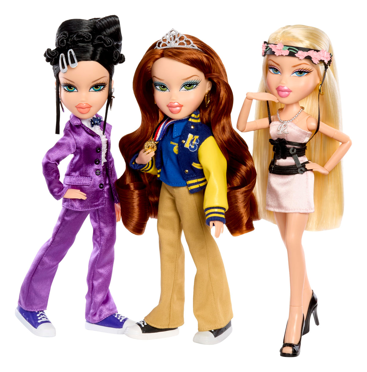 Bratz Spring Fling packaging yearbook style box for immersive unboxing