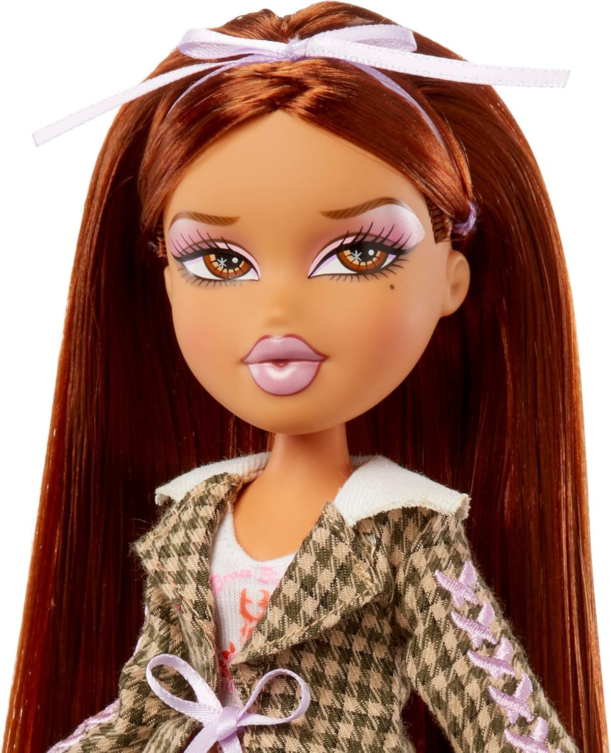 Bratz Stylin' Yasmin tank tee to customize and match her outfit.