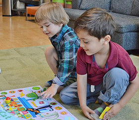 Pete the Cat spinner used to guide friendly teamwork and turn-taking.