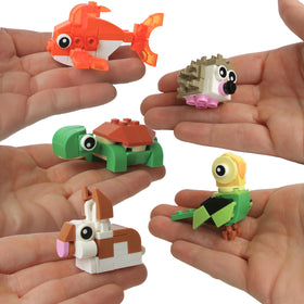 Brick Loot Animal Parrot mini-build image promoting storytelling and color exploration.