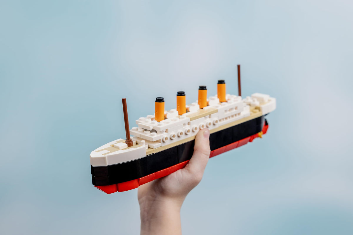 Brick Loot Titanic brick compatibility offers expanded creativity with major brick brands.