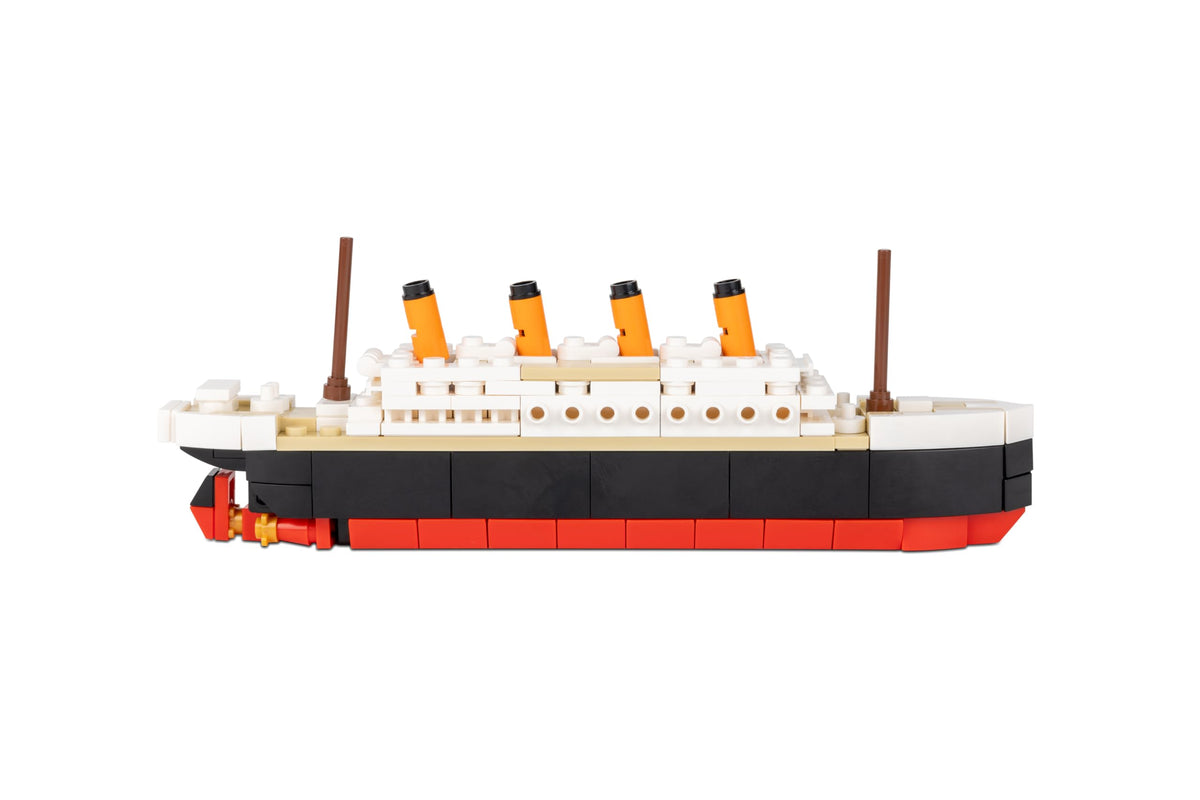 Brick Loot Titanic mini bricks detail highlights fine textures and authentic scale.