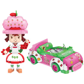 Brickcraft Strawberry Shortcake posing figure for versatile display options.
