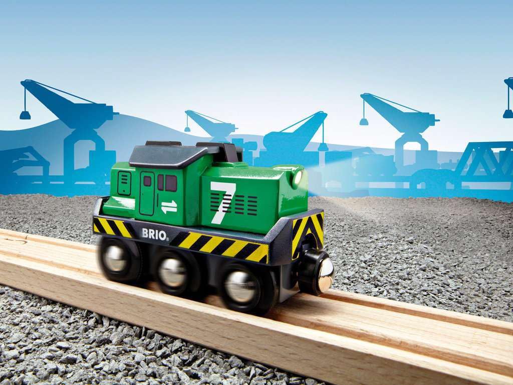BRIO Freight Battery Engine side profile highlights compact design for versatile layouts.