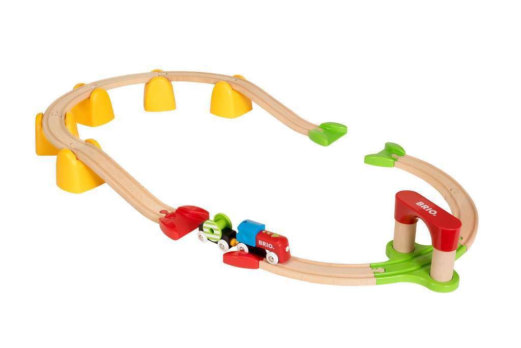 BRIO World 33710 tunnel piece adds realistic railway element.
