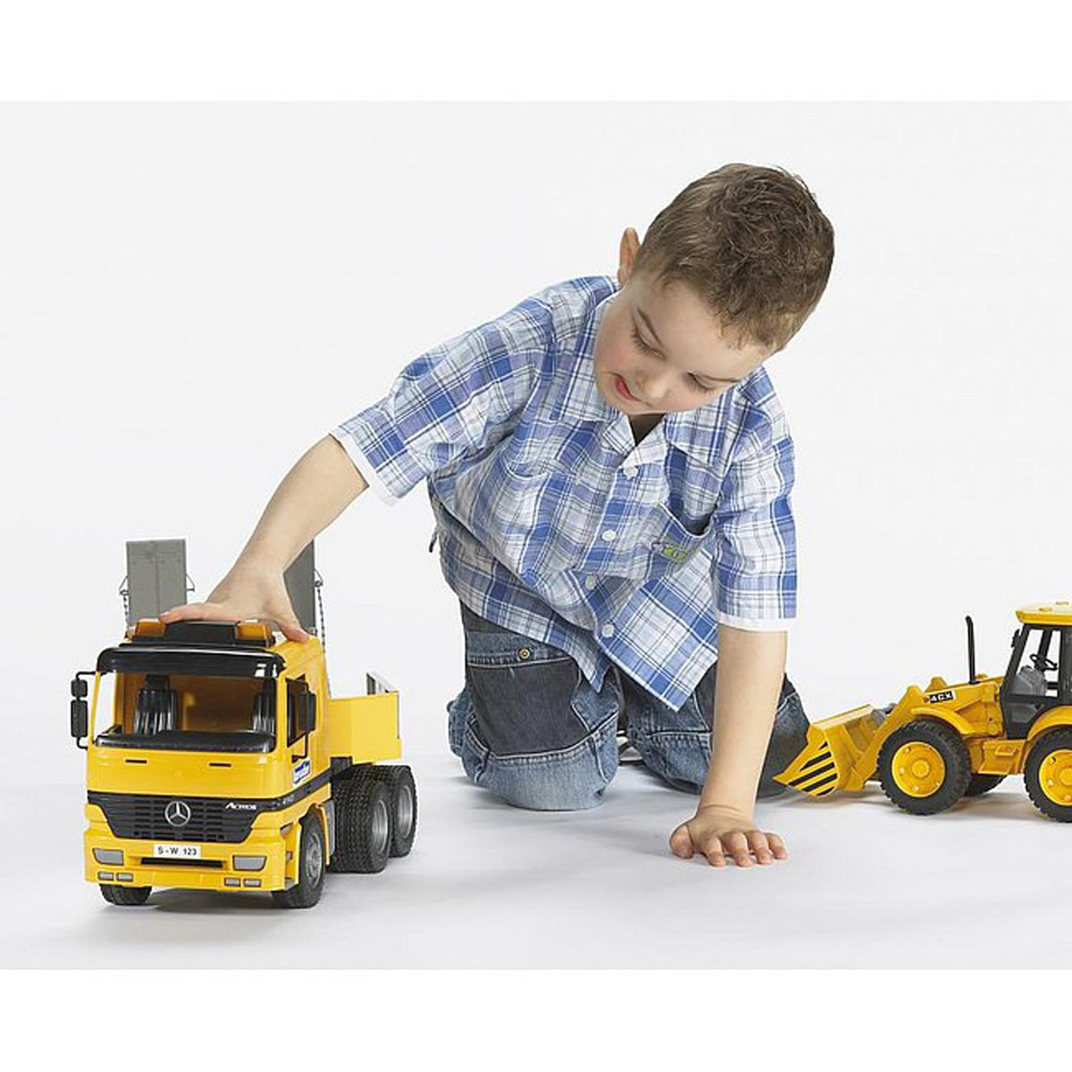 Bruder JCB 4CX Loader Backhoe ready for imaginative construction play