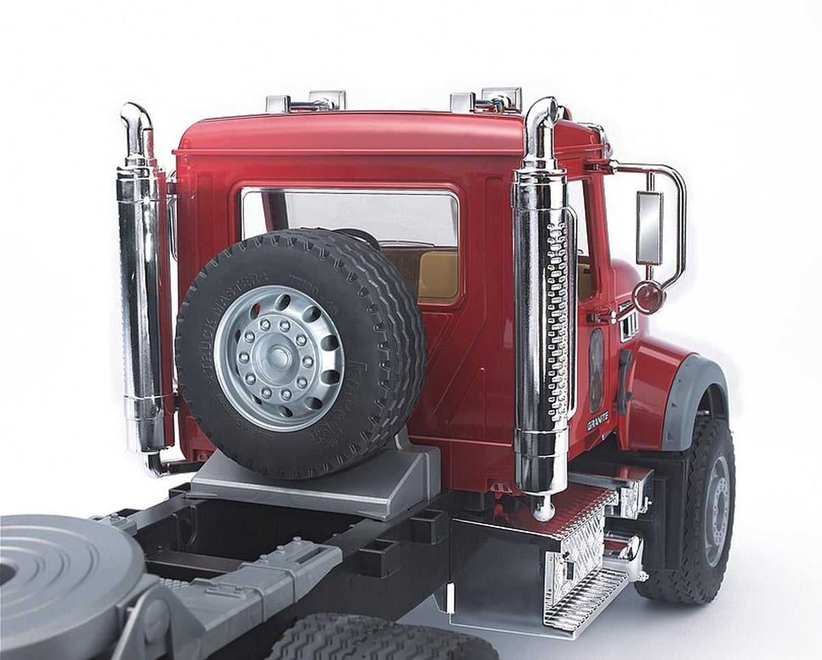 Bruder tilting cab reveals engine for immersive mechanical fun