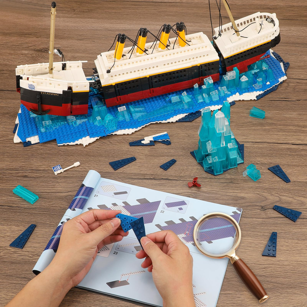 BseSparklion Titanic rotating propellers add realism to the model