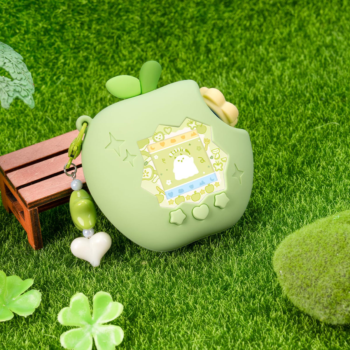 BUBBLELOGUS Green 3D Apple Case closeup shows precise 1:1 fit