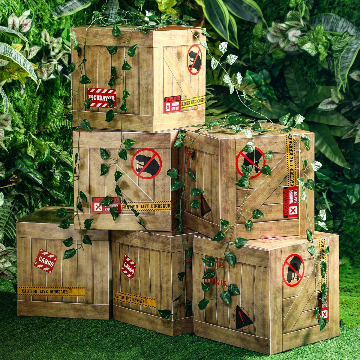 Bucherry party favors boxes double as treats containers for two-in-one use.
