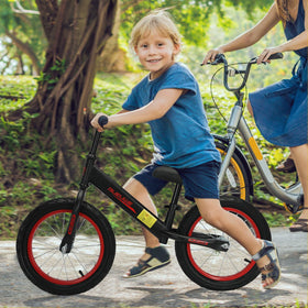 Adjustable seat on the Bueuwe balance bike fits 4 to 8 year olds