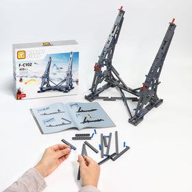 Fully tested display stand from BuildingBoat ensures reliable support for the model.