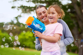 Bunch O Bubbles motorized bubble blaster kids and teens enjoying bubbles.