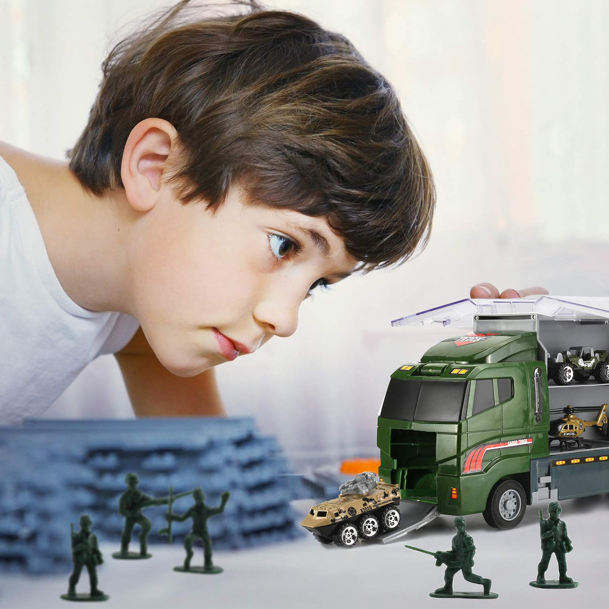 BYONEBYE double-side transport set promotes sharing during playtime.