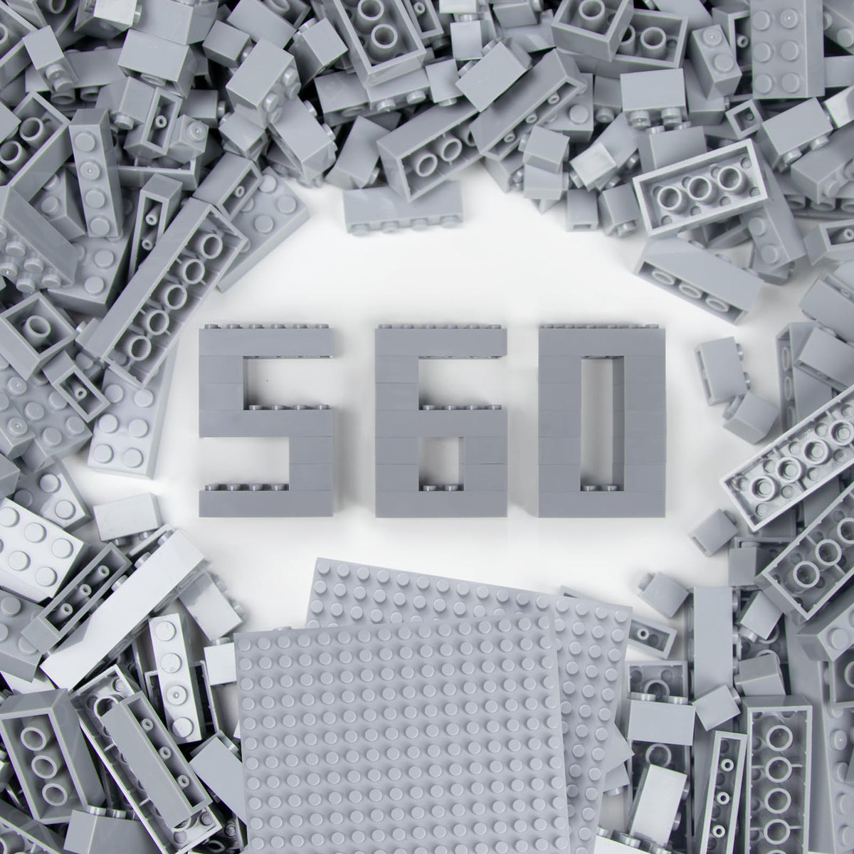 Cabeeskii gray blocks with two base plates for versatile building sessions