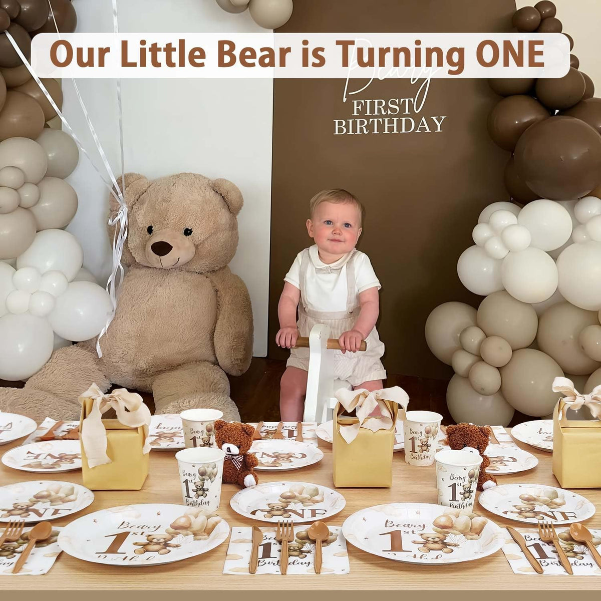 Caisehabu Beary First Birthday dessert plates highlight the bear theme for celebratory servings