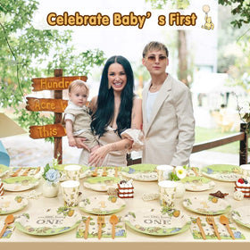 Caisehabu Winnie cake plates featuring vintage Pooh scene for desserts