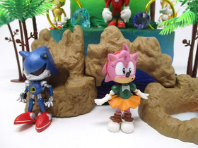 Cake Topper other accessories complete the Sonic scene