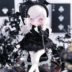 CALEMBOU Lulu Elf 8-inch articulated joints enable versatile posing.
