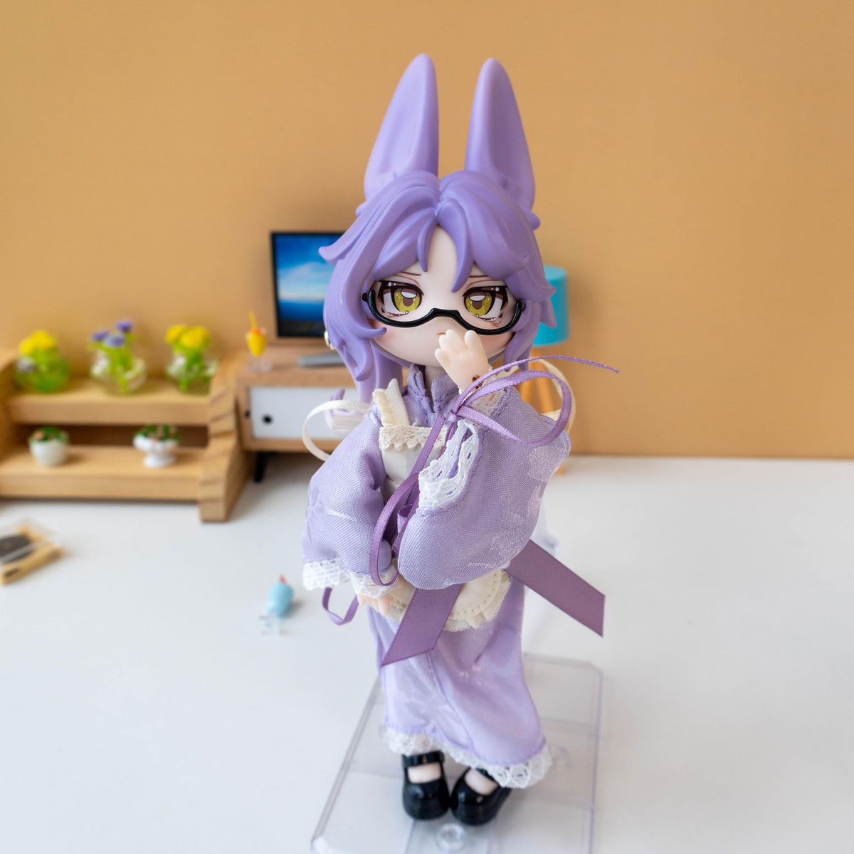 CALEMBOU Jumping Moon Time Rabbits doll with movable joints for dynamic posing.