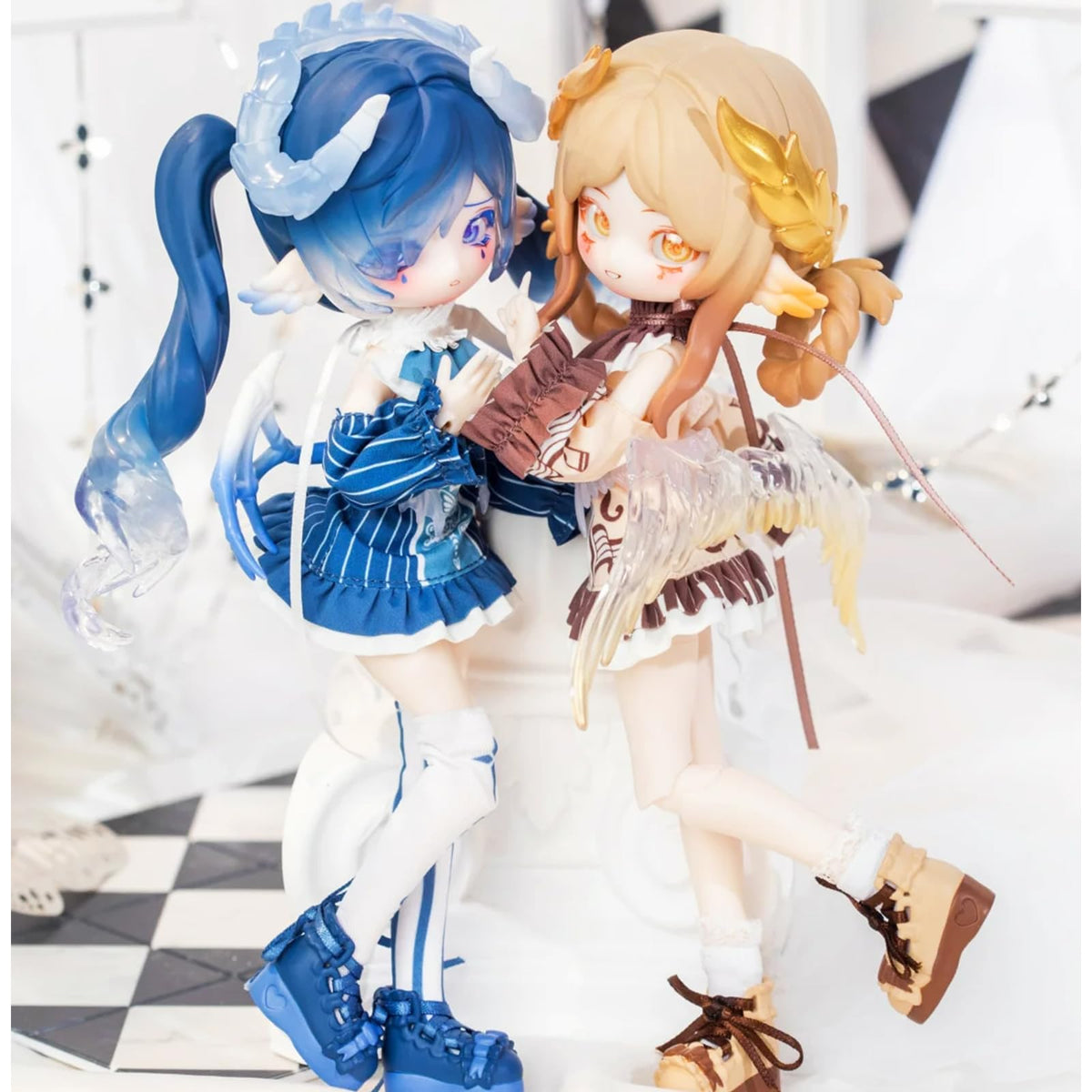 CALEMBOU Luluya Symphonic Poetry 16cm doll outfit detail highlights craftsmanship.