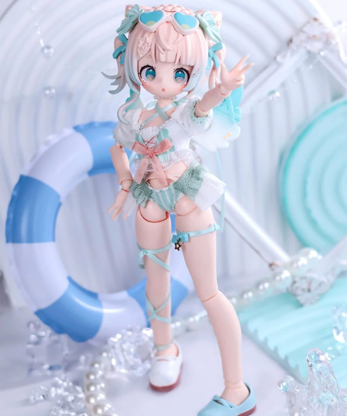 CALEMBOU Sugary Girls accessories showcase styling possibilities.