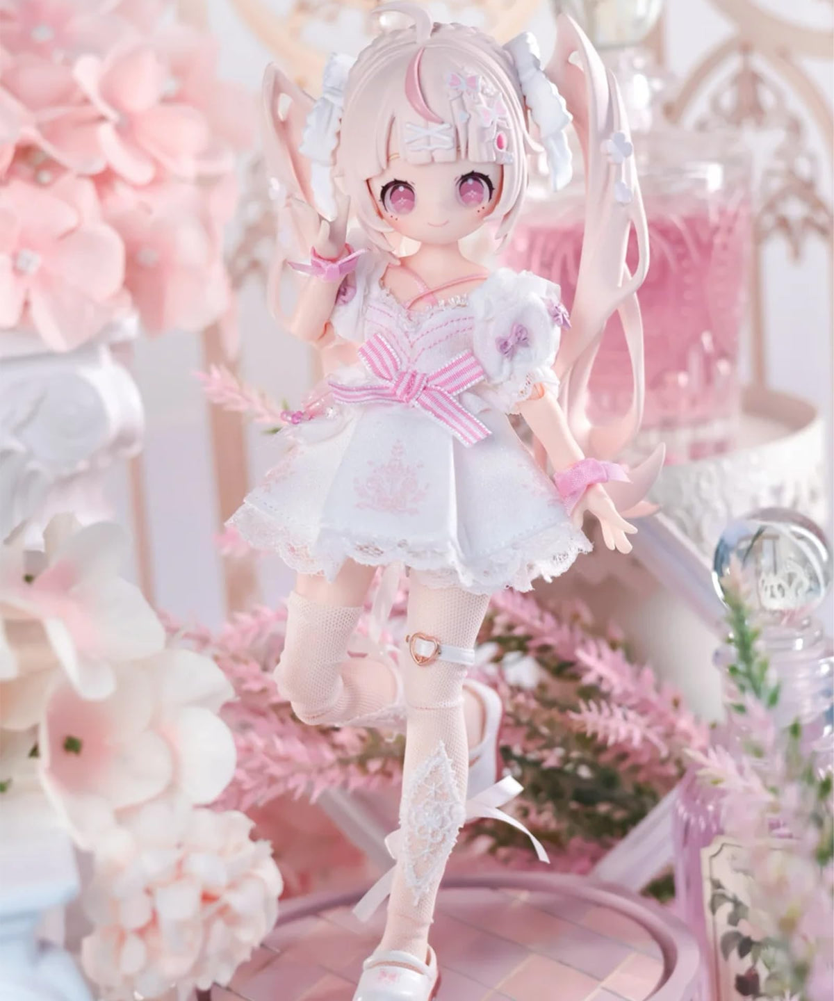 CALEMBOU Sugary Girls collection display fits on any shelf.