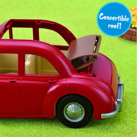 Calico Critters convertible roof opens for sunny play adventures.