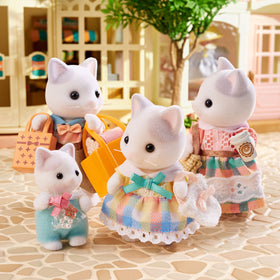 Calico Critters Latte Cat family set expands pretend play across siblings.