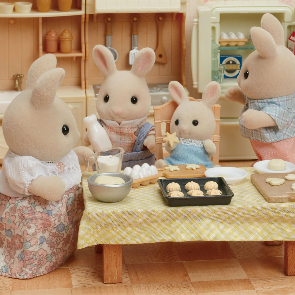 Calico Critters Milk Rabbit Family Mother Kate with removable clothing for dress up