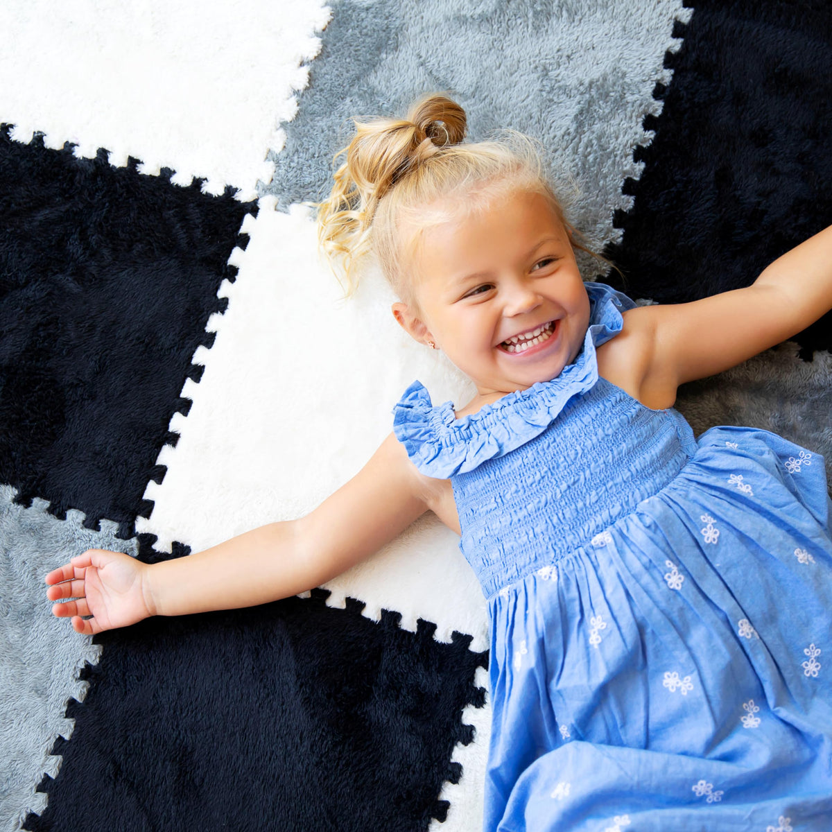 CARPETBOX 49-inch square puzzle mat laid flat, wide crawling space