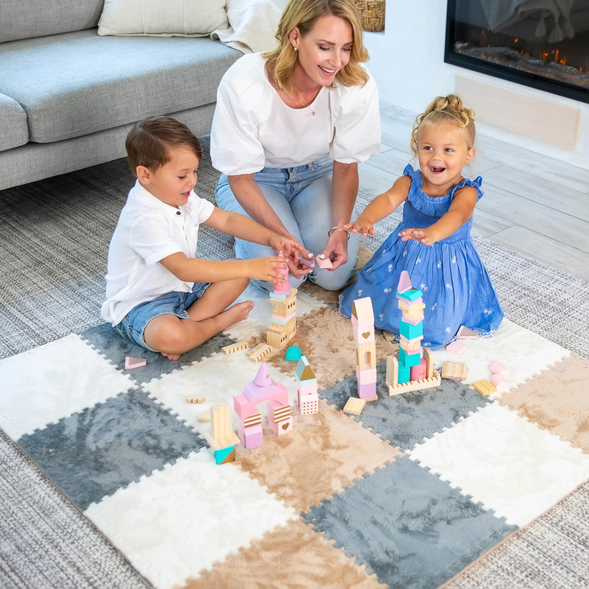 CARPETBOX snap-tile-easy-setup quickly creates a safe play area.