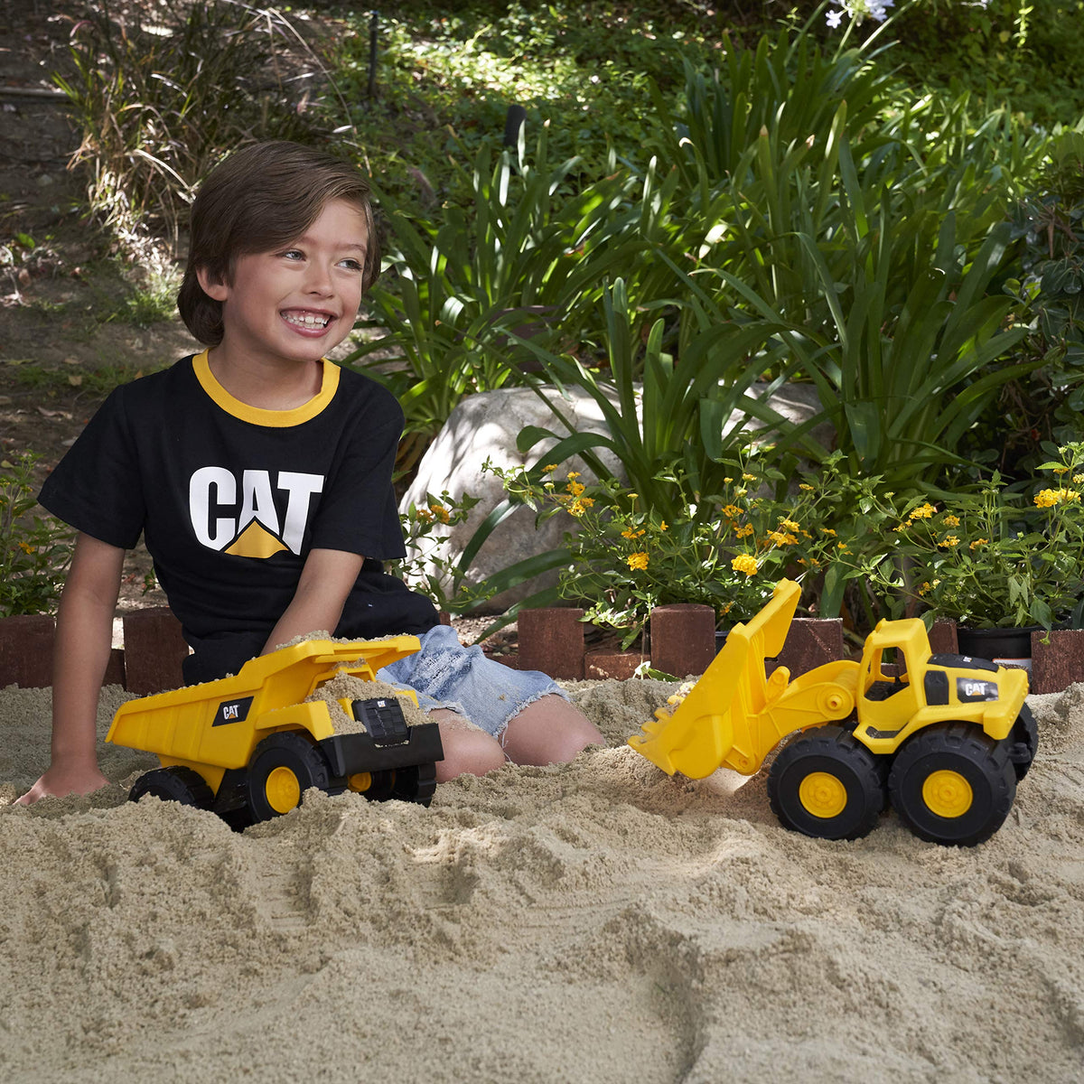 CAT Construction Toys sturdy build designed to endure rough handling and wear.