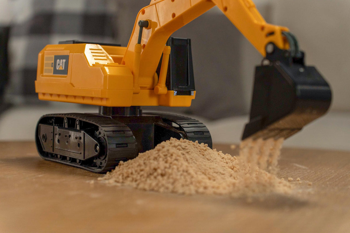 CAT Power Excavator Digger RC USB recharge to keep play sessions going