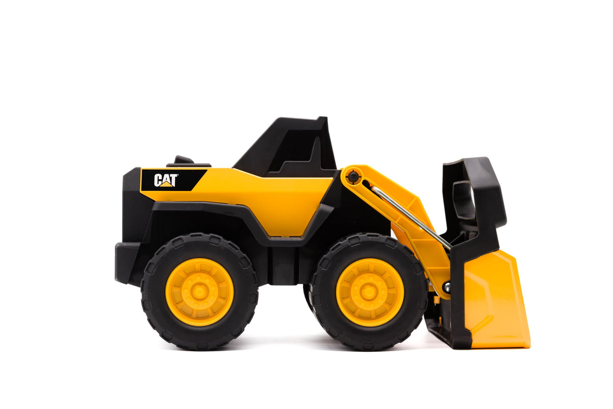 Cat Real Steel Wheel Loader scoop action demonstrates material transfer in play