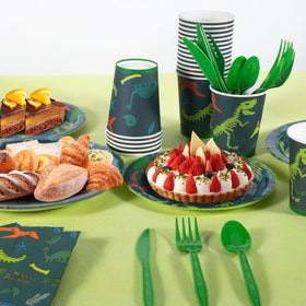 Cecnamt dinosaur 9 oz cups for mess free drinks.
