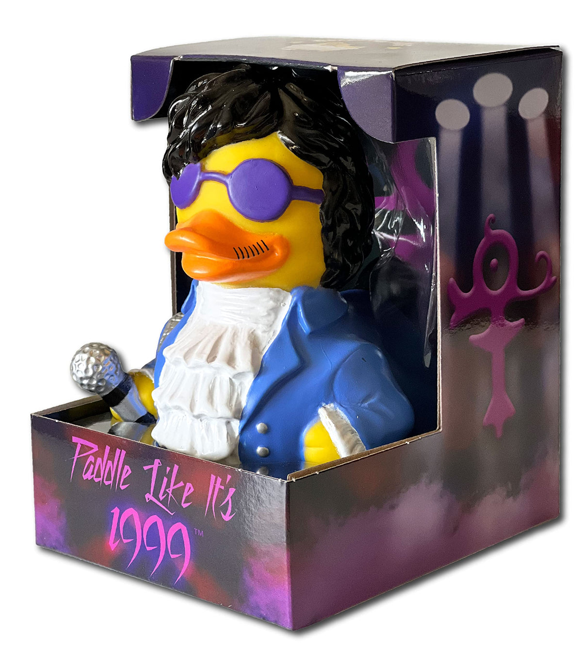CelebriDucks-floating-rubber-duck-in-bath demonstrates buoyant, safe play.