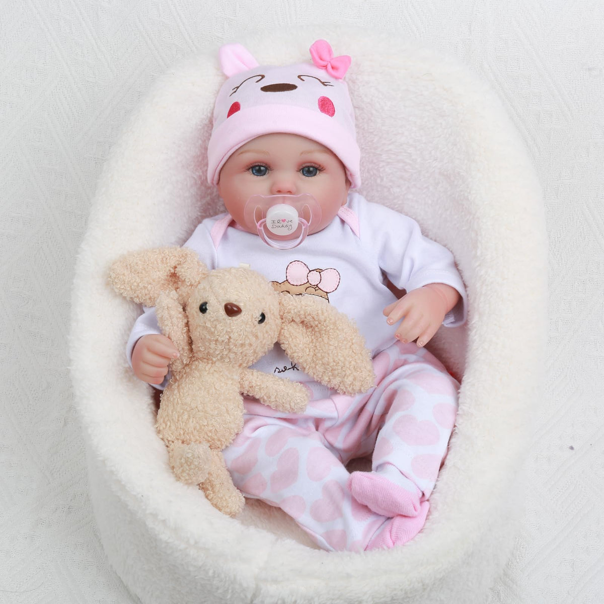 Lucy ¾ vinyl limbs enable natural posing during playtime