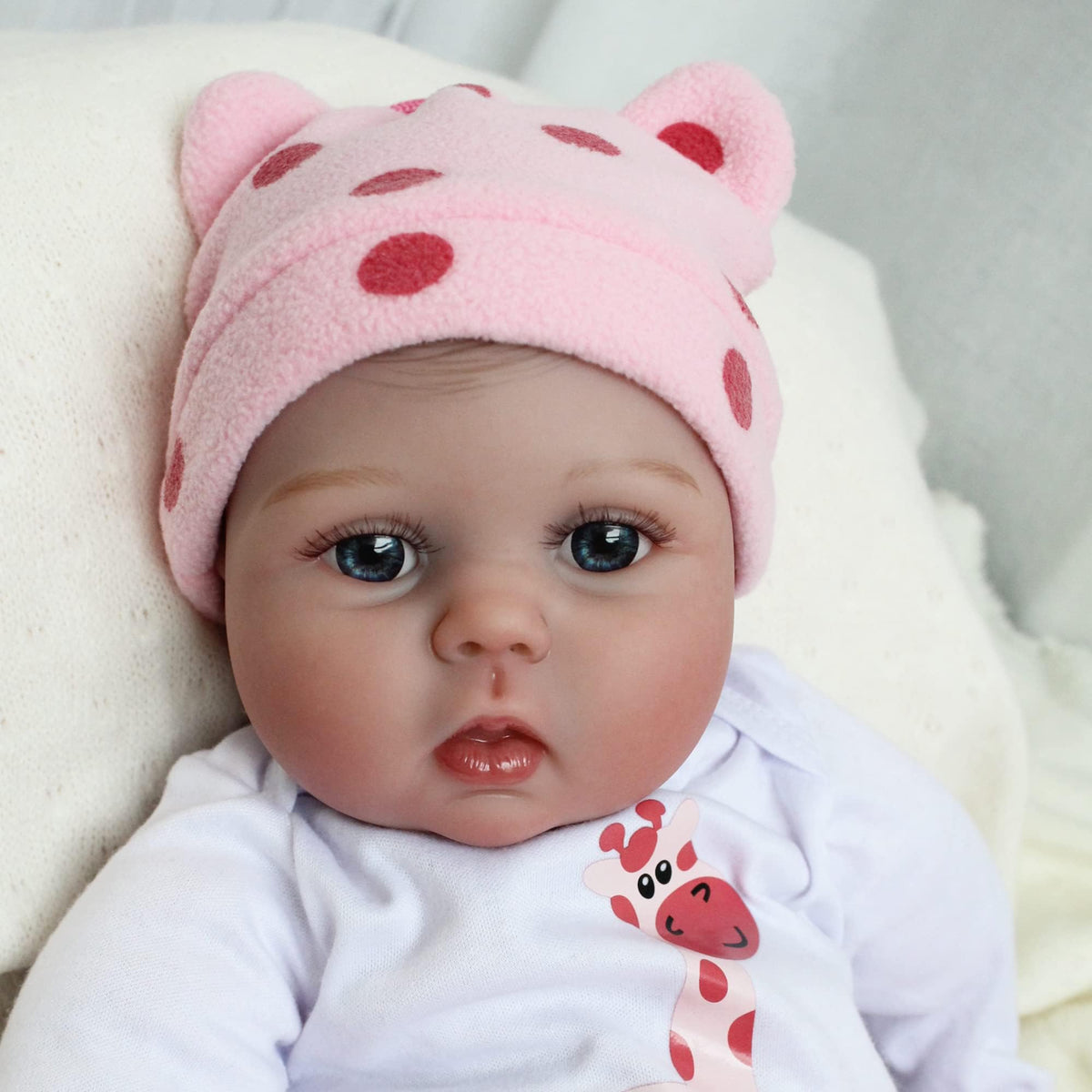 CHAREX Reborn Lucy gift box included makes gifting or storage convenient