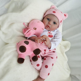 CHAREX Reborn Lucy hand-set eyes create a gentle, engaging gaze for imaginative scenes