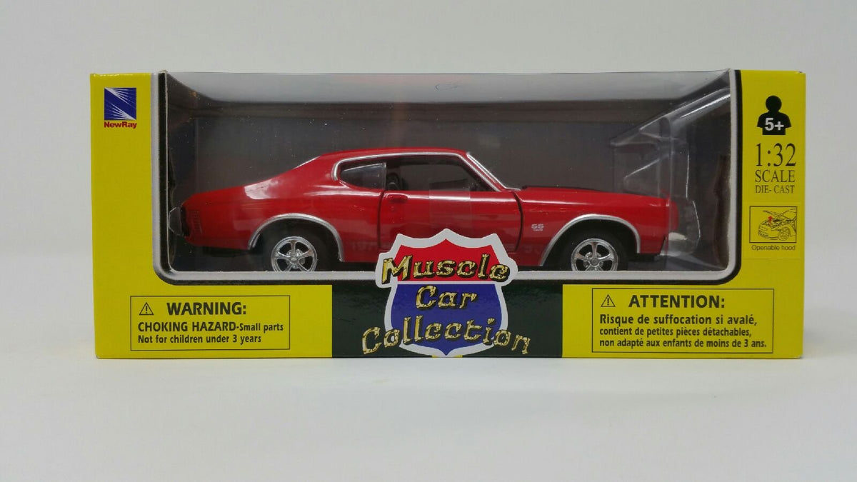 Chevrolet Chevelle SS 1970 die-cast model with detailed interior for immersive play.