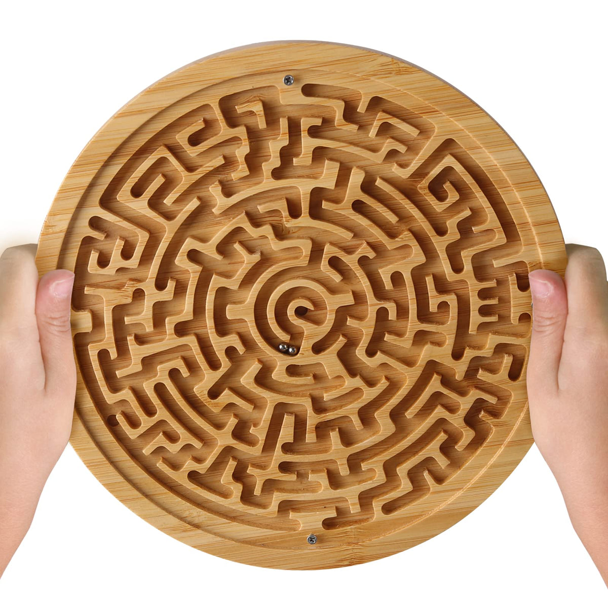 CHILLKITYPET round wooden labyrinth close-up shows safe, burr-free edges for children.
