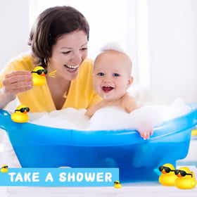 Chivao floating duck ready for water play and exploration.