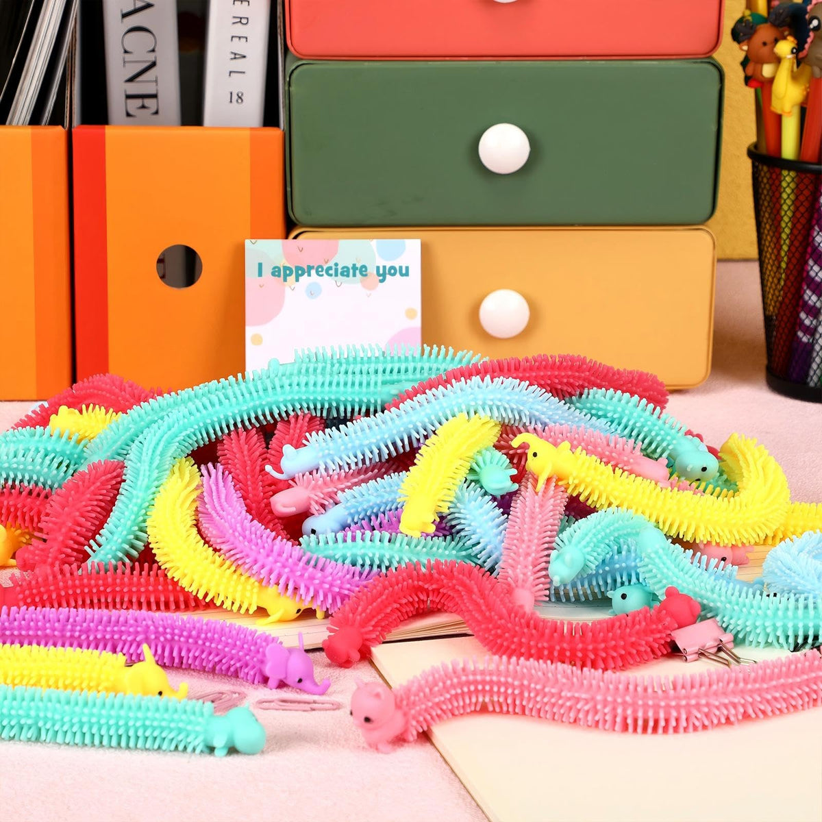 Chivao panda design stretchy string toy with colorful texture for concentration.