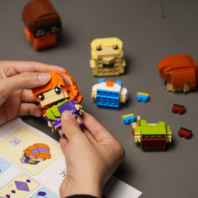 CHUANGPIN collectible display for nostalgia and desk charm