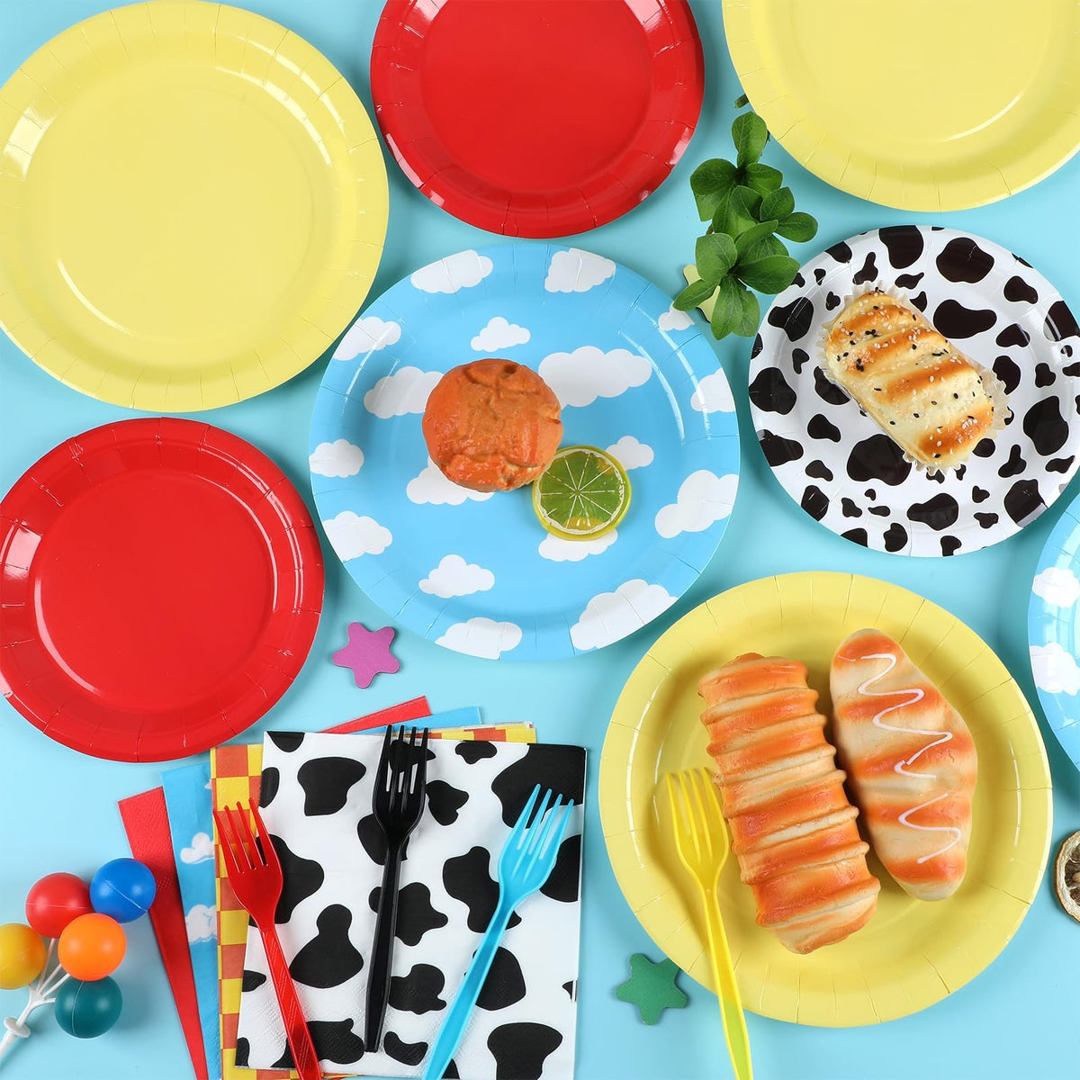 CHUNNIN cow print sky-blue cloud design enhances playful party aesthetics